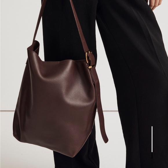 NWT Madewell The Essential Bucket Tote - Picture 5 of 10